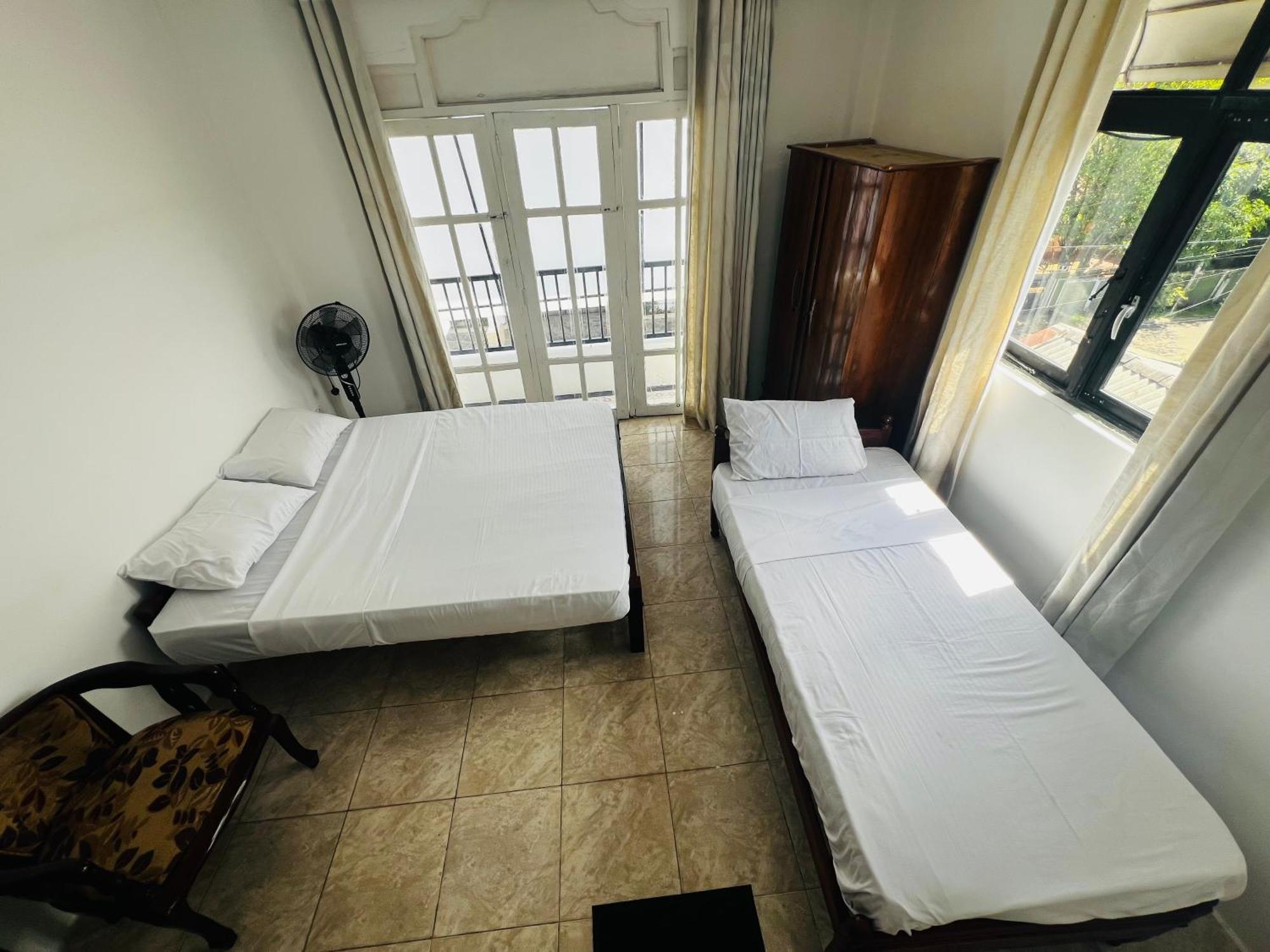 Ramlyn Guesthouse & Restaurant Negombo Extérieur photo